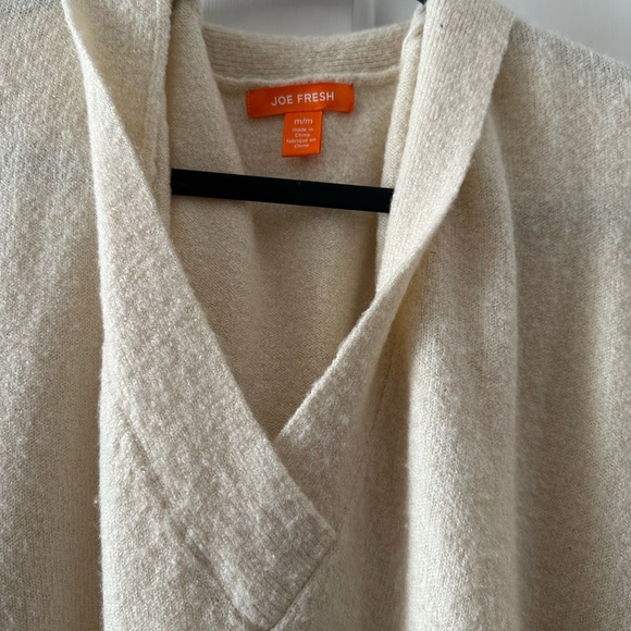 Amazing cream color sweater, size M by joe rose - Picture 8 of 10